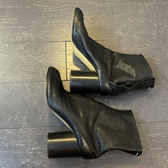 MAISON MARGIELA Black Tabi leather Ankle Heel Boots size 39 - Picture 8 of 15